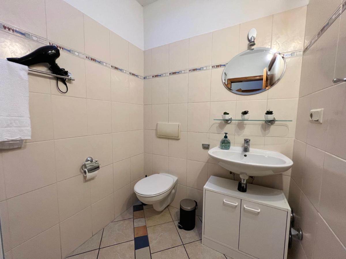 85Qm - Zentrale Lage - Parkplatz Apartment Gottingen Ngoại thất bức ảnh